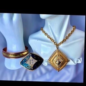 Vintage Gold Statement Jewelry Set – Necklace, NEWPRO Brooch & Cuff